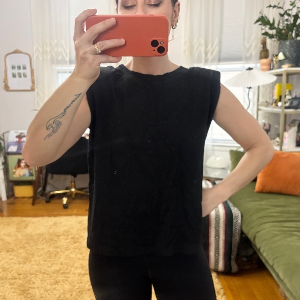 Velvet Brand Shoulder Padded Cropped Black Sleeveless Muscle Tank Top - Sz XS